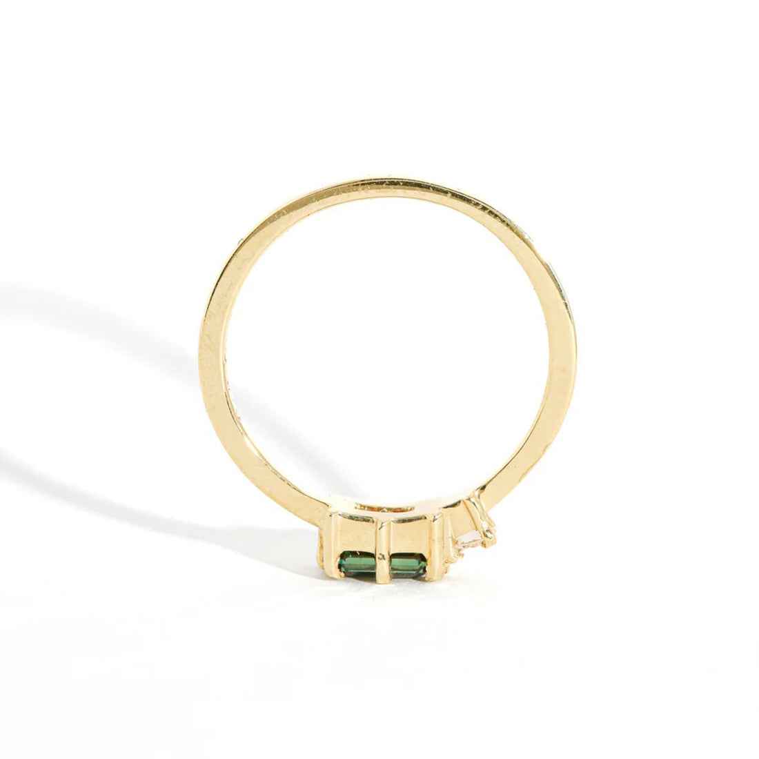 Ceylon Teal Sapphire White Diamond 18K Yellow Gold Ring