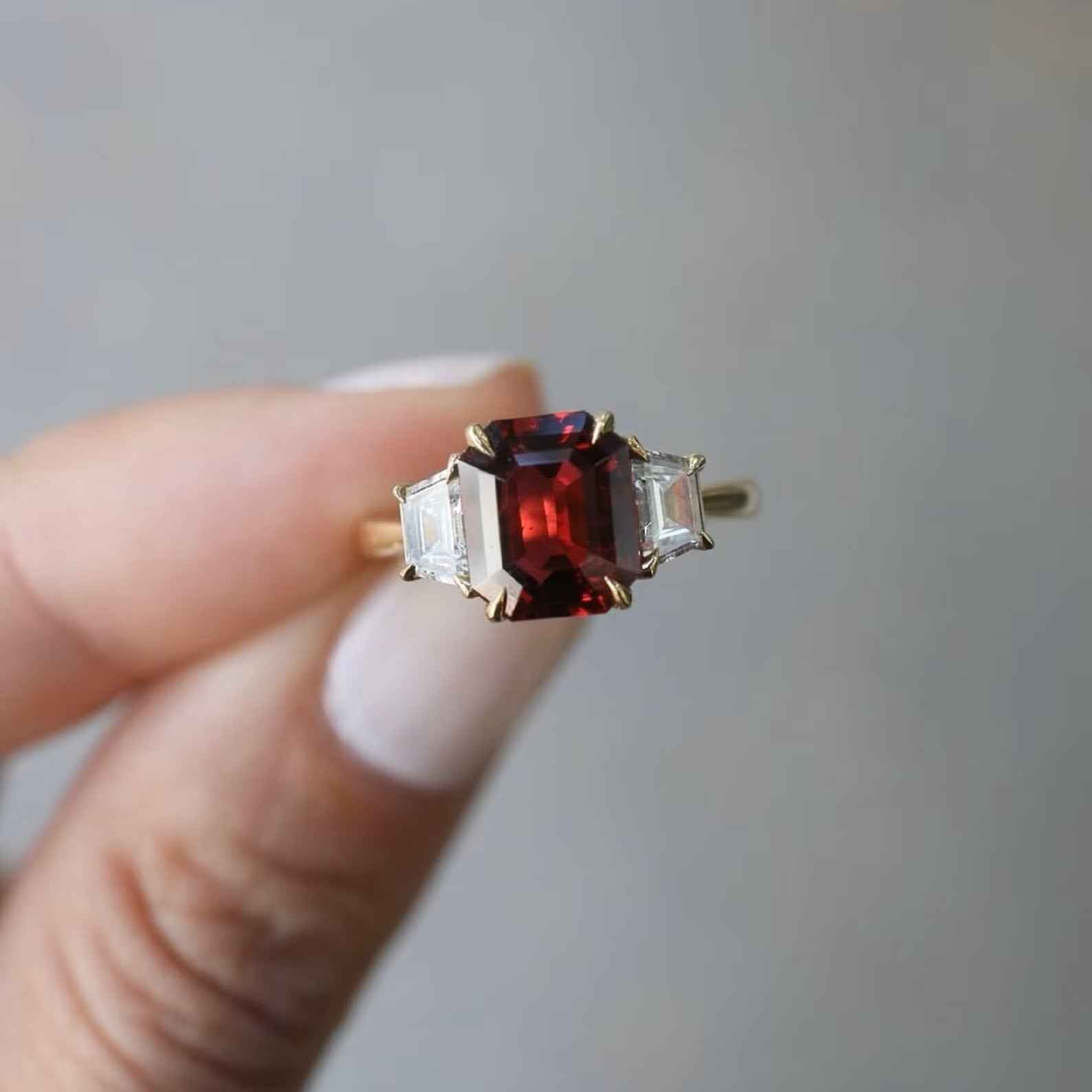 Ceylon Lanka Ruby Elite 18K Yellow Gold Ring