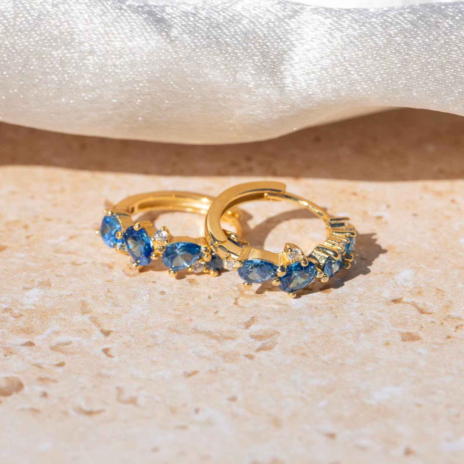 Ceylon Sapphire Craft Huggie 18K Yellow Gold Hoops