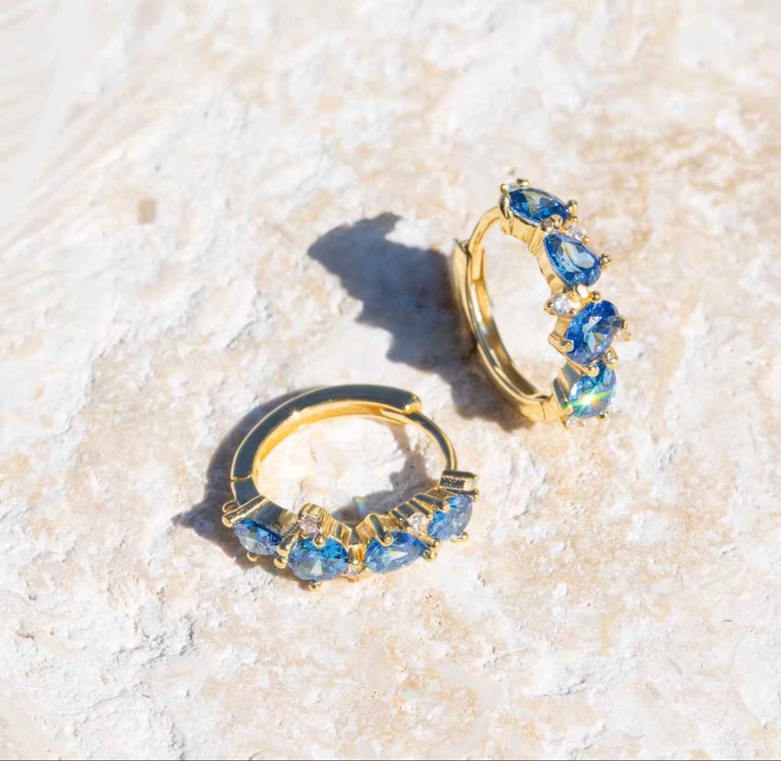 Ceylon Sapphire Craft Huggie 18K Yellow Gold Hoops