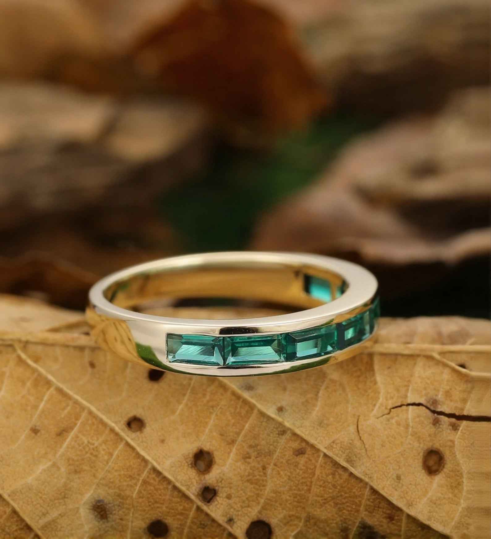 Ceylon Lanka Emerald Mini 18K Yellow Gold Ring