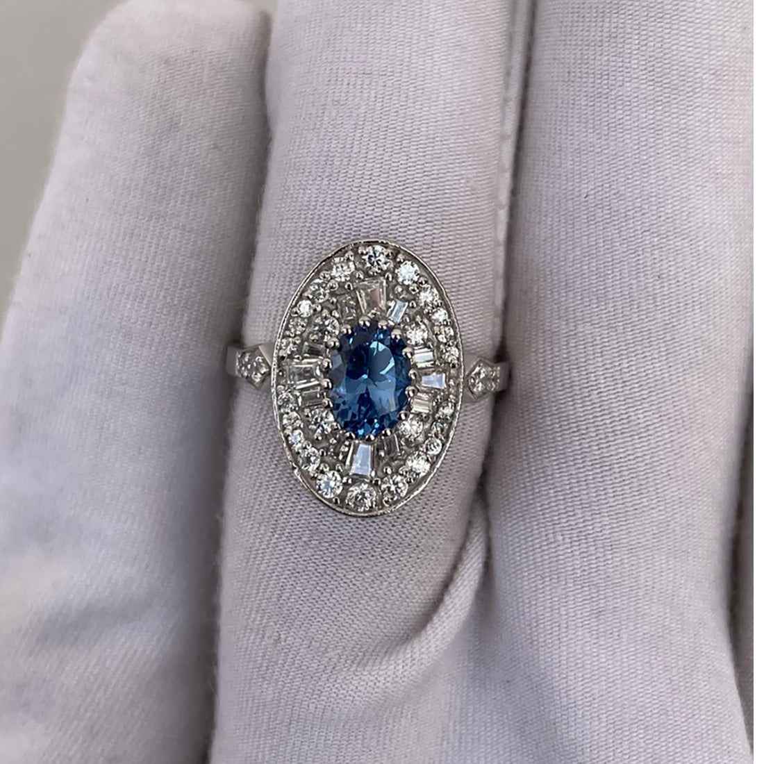 Ceylon Vintage Sapphire Cluster 18K White Gold Ring