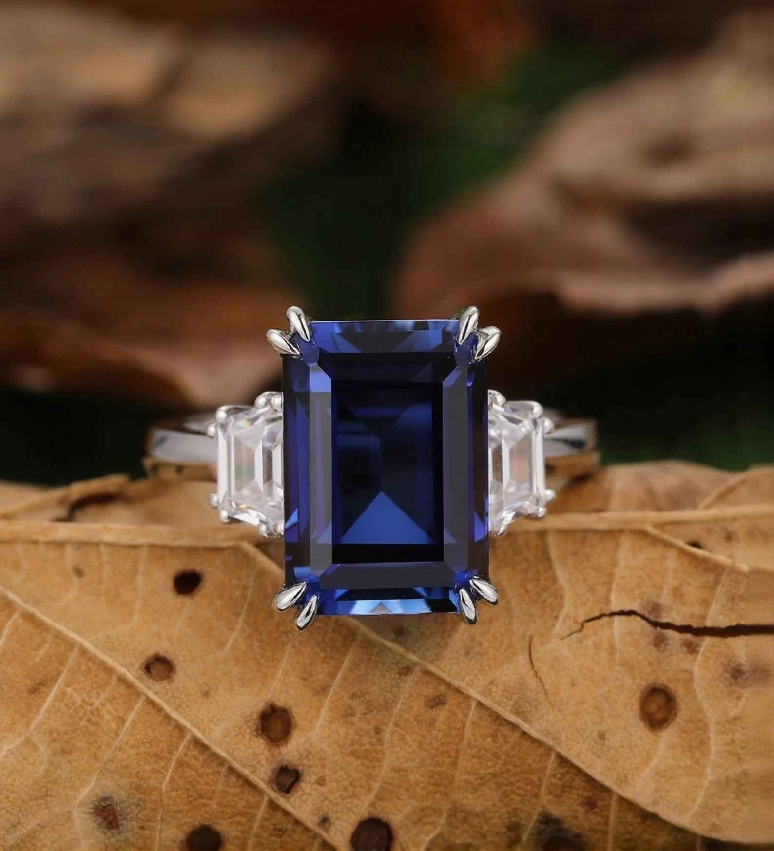 Ceylon Lanka Royal Blue Sapphire Luxe 18K White Gold Ring