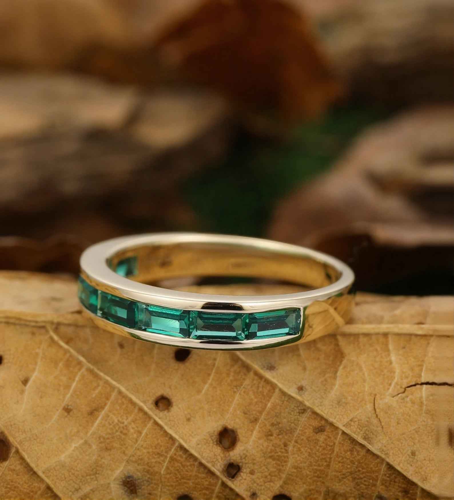 Ceylon Lanka Emerald Mini 18K Yellow Gold Ring