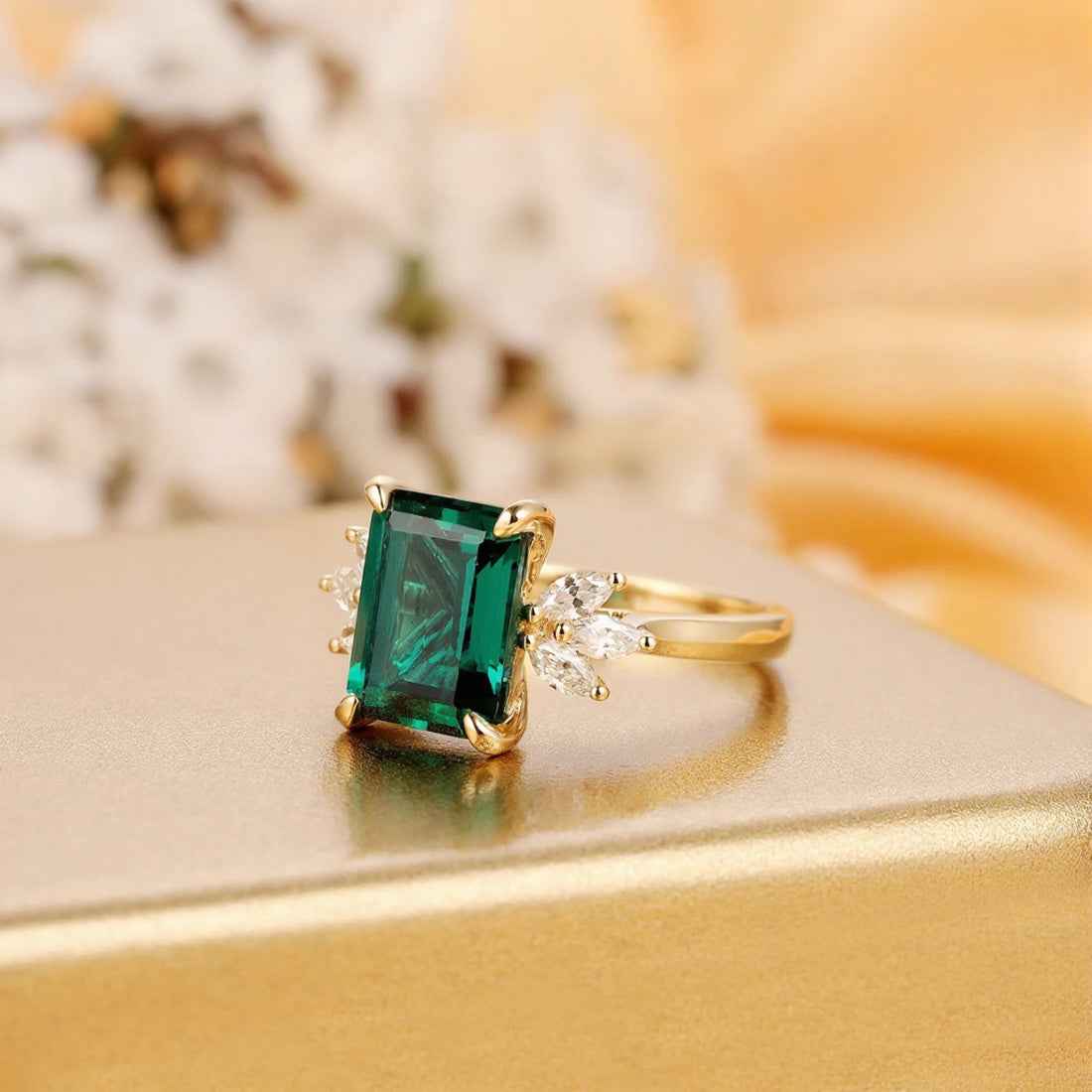 Ceylon Lanka Emerald Dual 18K Yellow Gold Ring