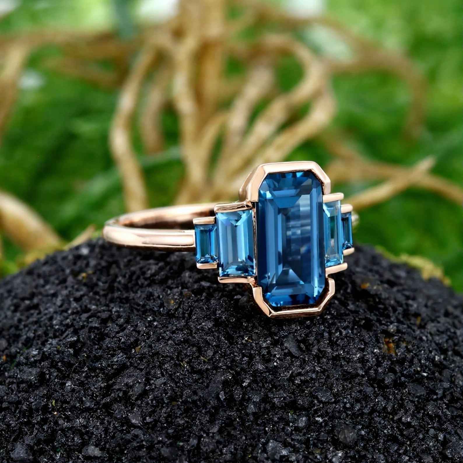 Ceylon London Blue Art Deco 18K Rose Gold Ring