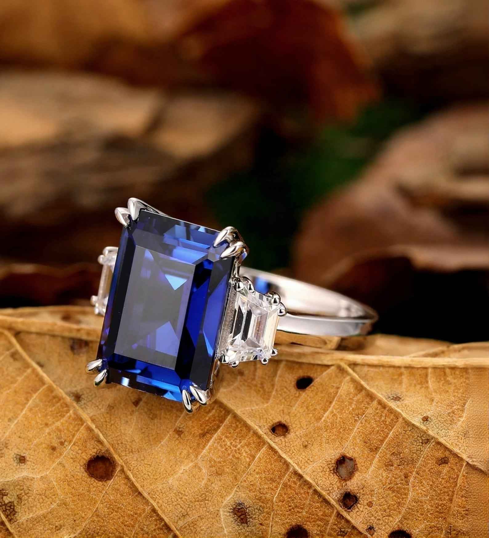 Ceylon Lanka Royal Blue Sapphire Luxe 18K White Gold Ring