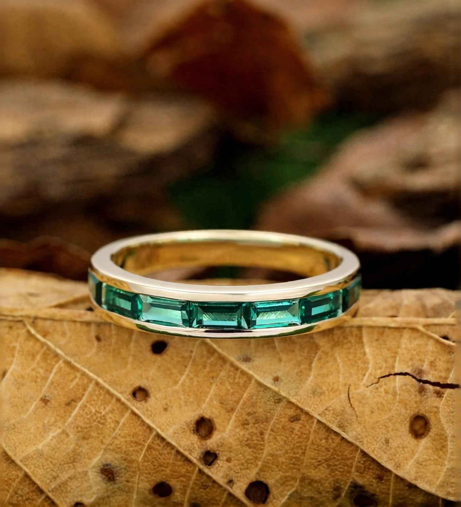 Ceylon Lanka Emerald Mini 18K Yellow Gold Ring