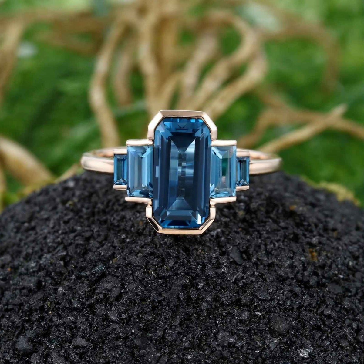 Ceylon London Blue Art Deco 18K Rose Gold Ring