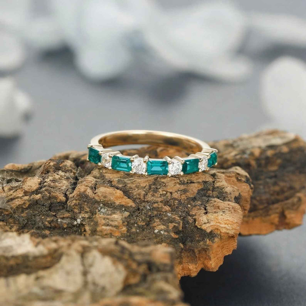 Ceylon Emerald Eternity Lux 18K Gold Ring