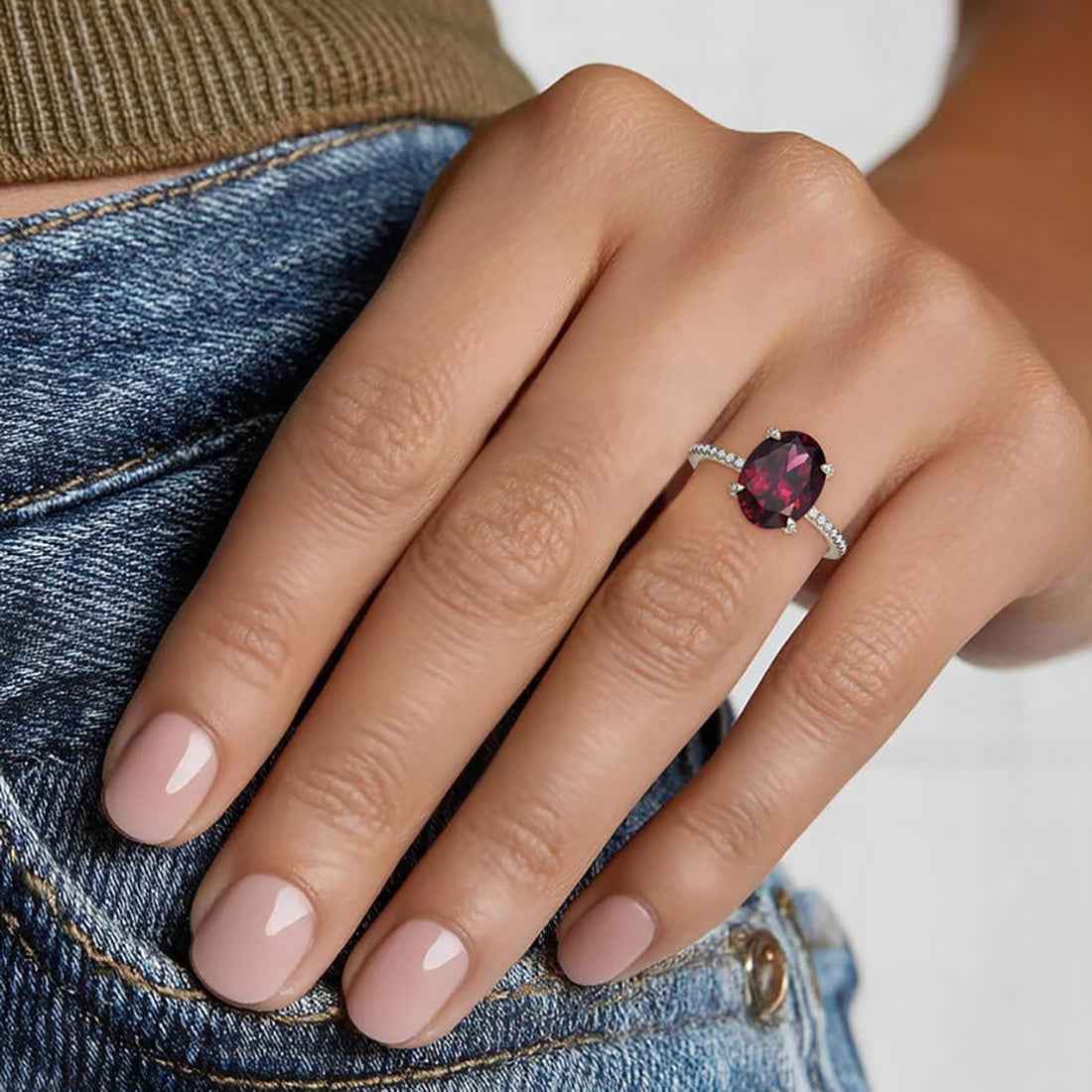 Ceylon RoaringGarnet 18K White Gold Diamond Cocktail Ring