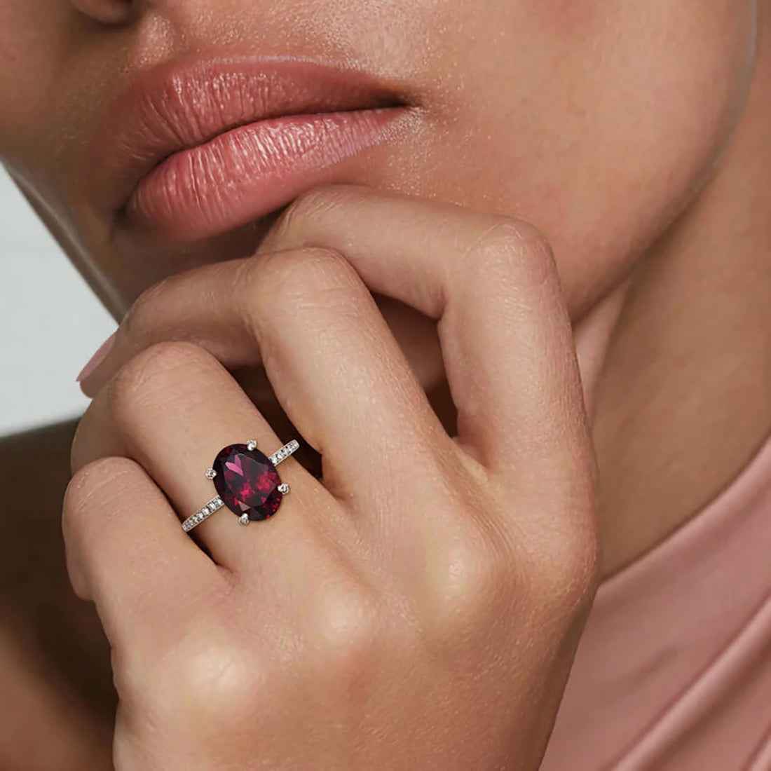Ceylon RoaringGarnet 18K White Gold Diamond Cocktail Ring