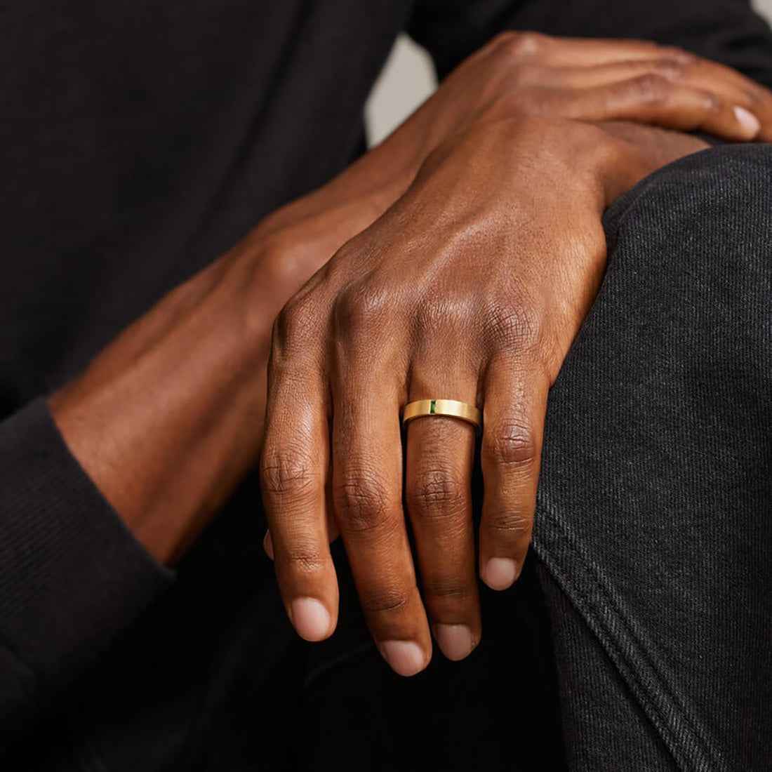 Ceylon Baguette Loyal 18K Yellow Gold Emerald Wedding Band