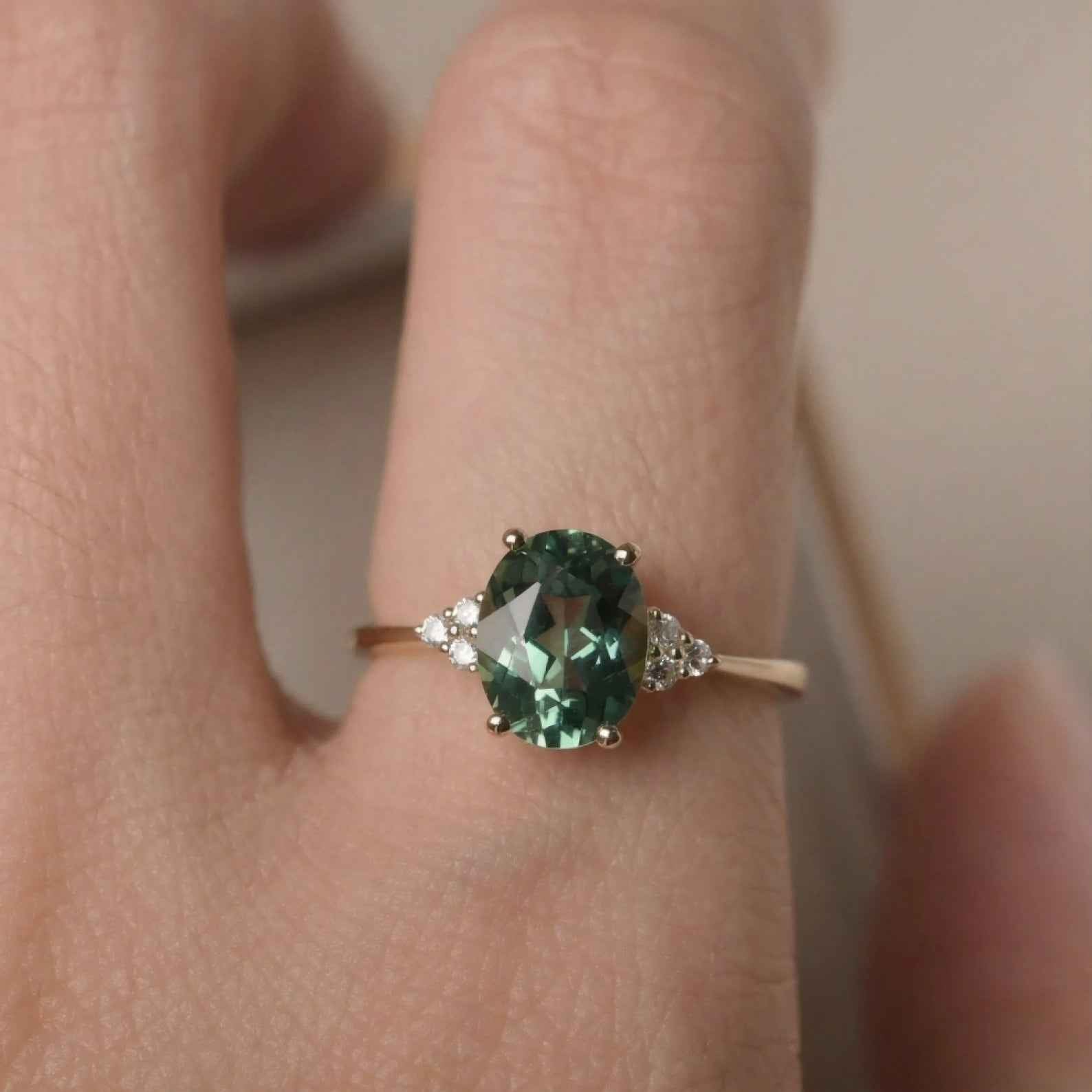 Ceylon Green Sapphire Oval Luxe 18K Yellow Gold Ring