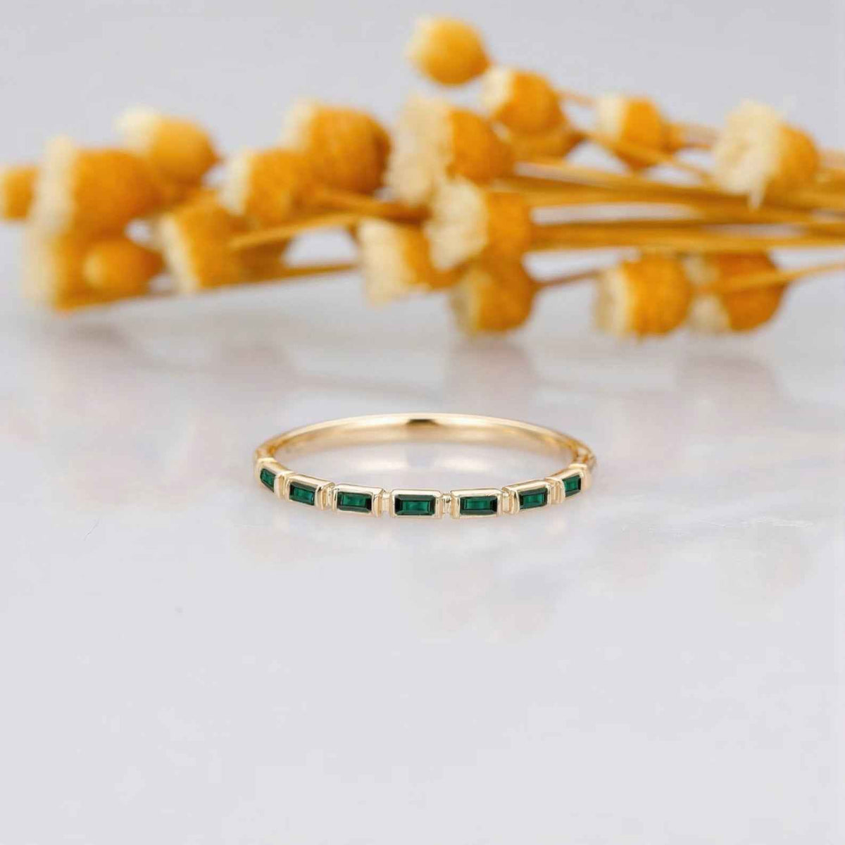 Ceylon Emerald Baguette Sleek 18K YellowGold Ring