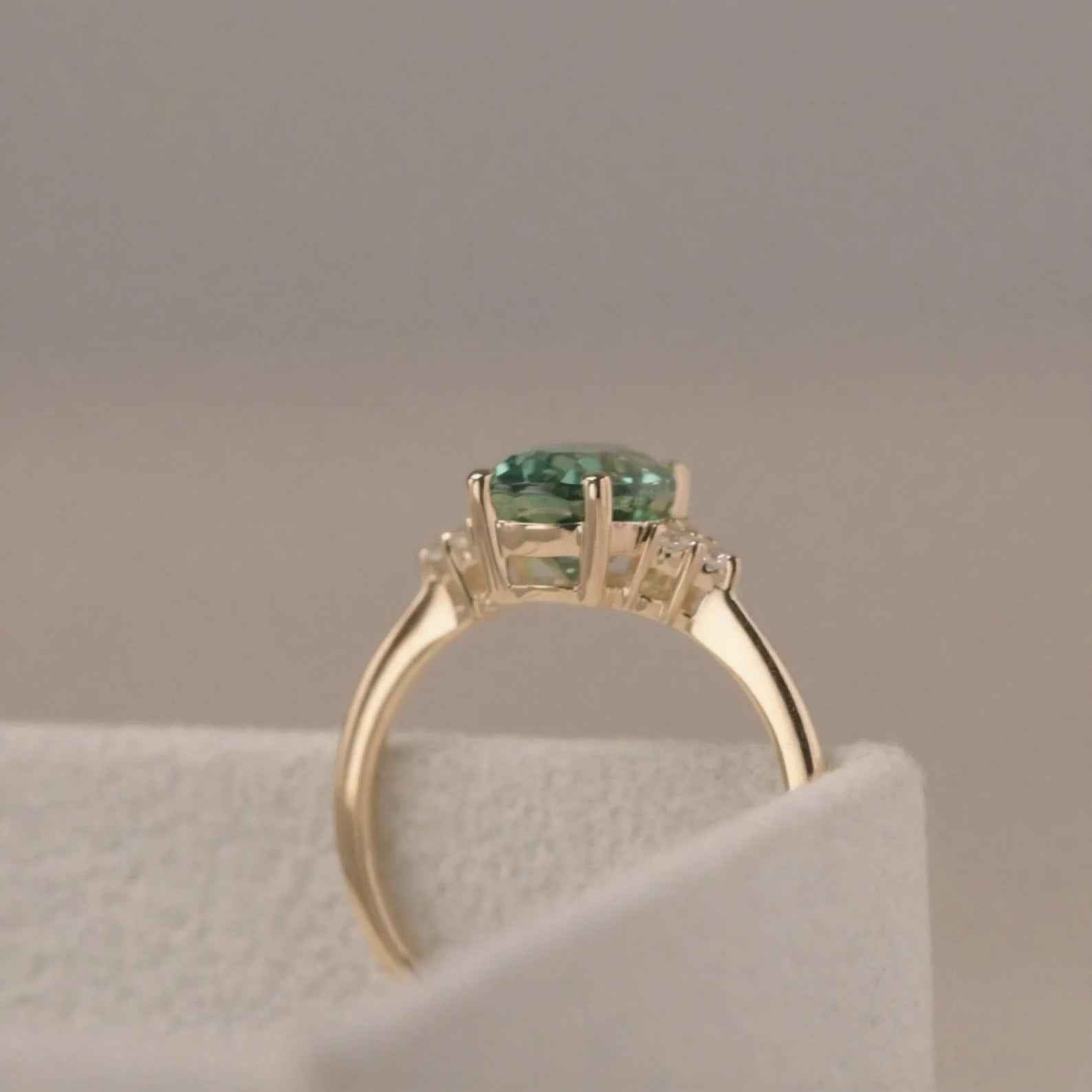 Ceylon Green Sapphire Oval Luxe 18K Yellow Gold Ring
