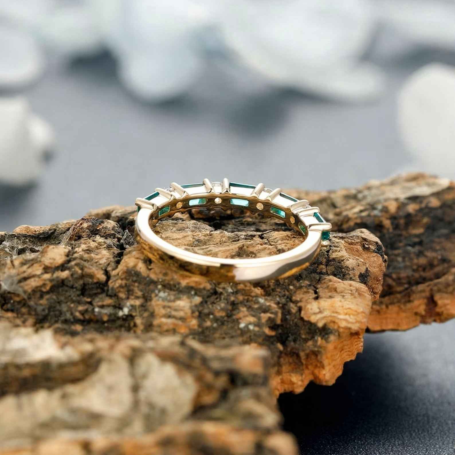 Ceylon Emerald Eternity Lux 18K Gold Ring