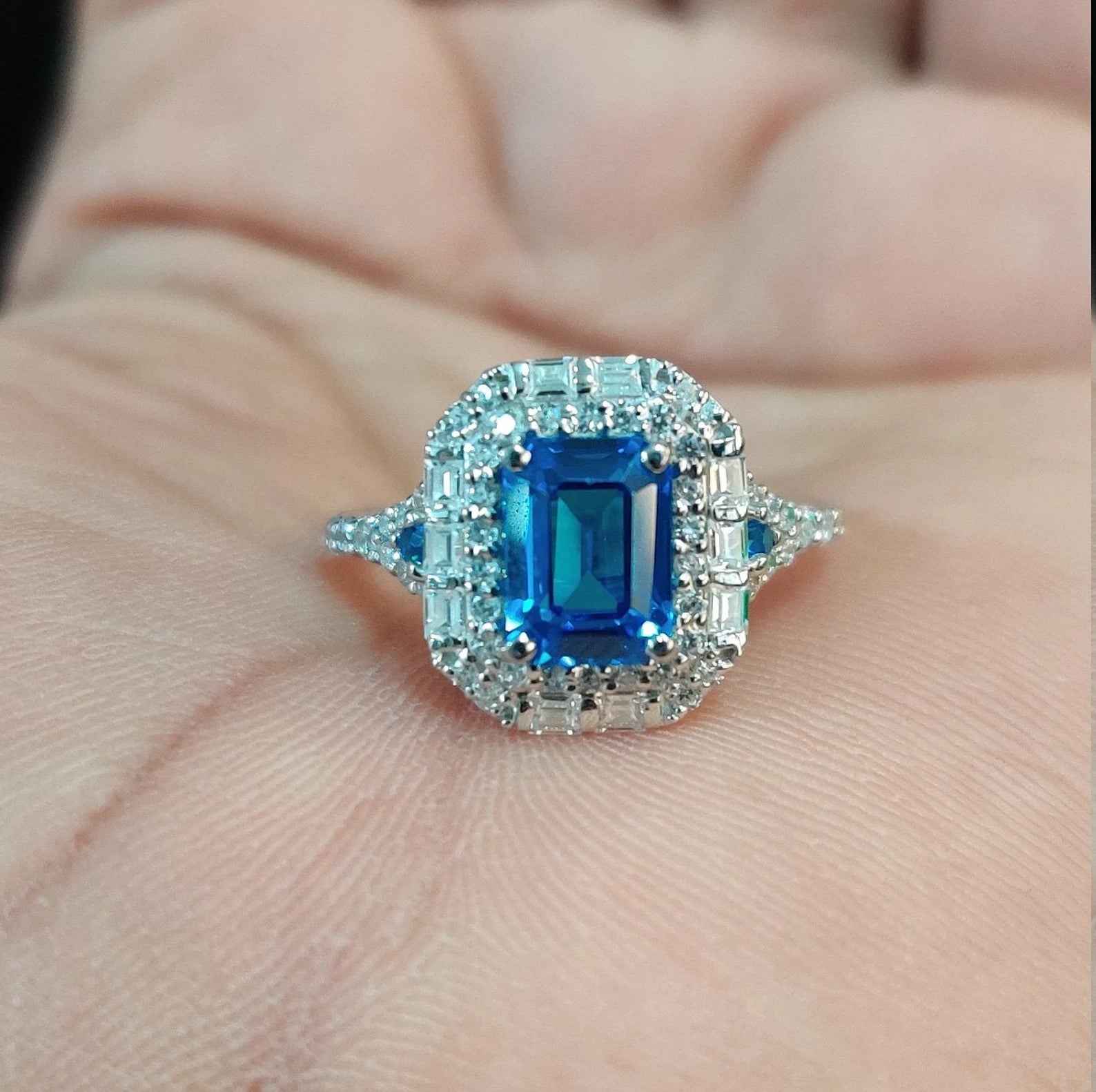 Ceylon London Blue Dual Cut 18K White Gold Ring