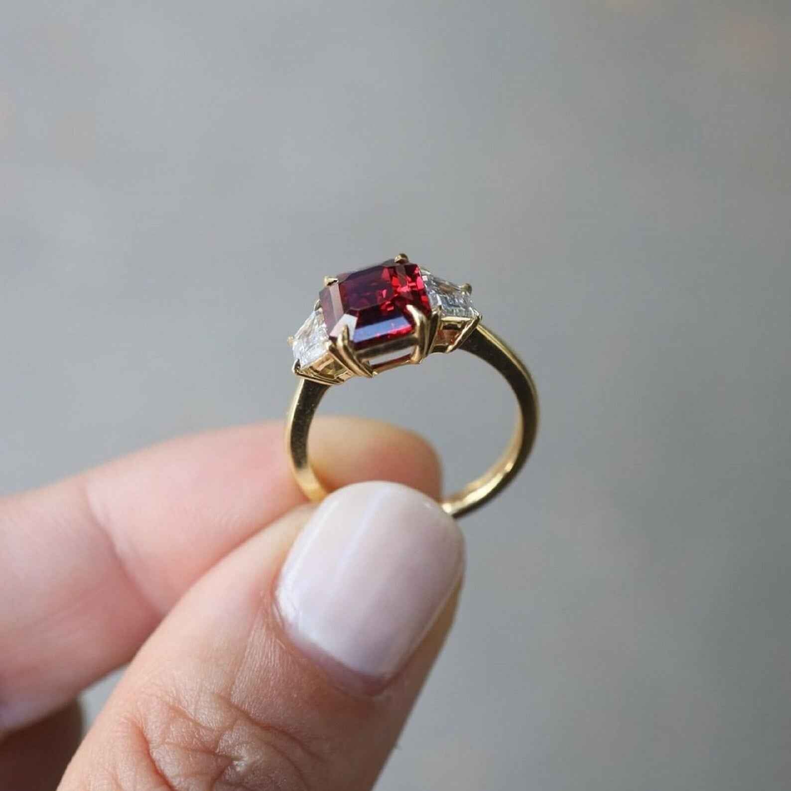 Ceylon Lanka Ruby Elite 18K Yellow Gold Ring